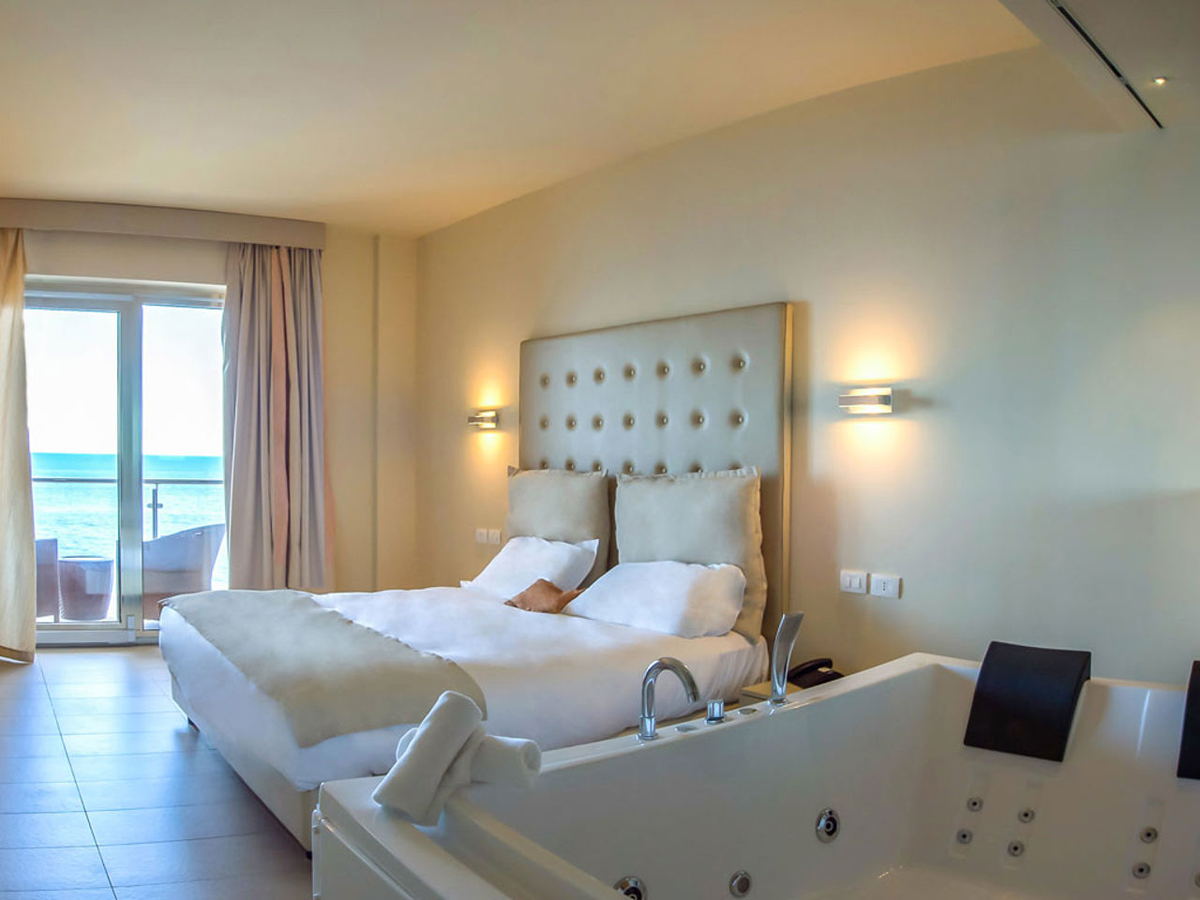 1024-deluxenuova-01.jpg_1