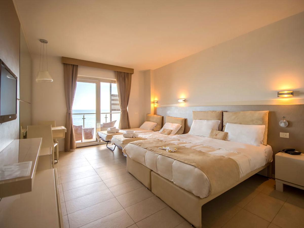 1024-family-04.jpg_1