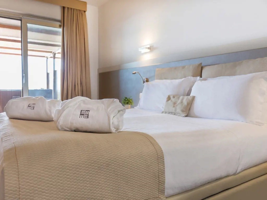 room_full_96546_19_55_a514414620d2c6e548bb3b0f273ed130