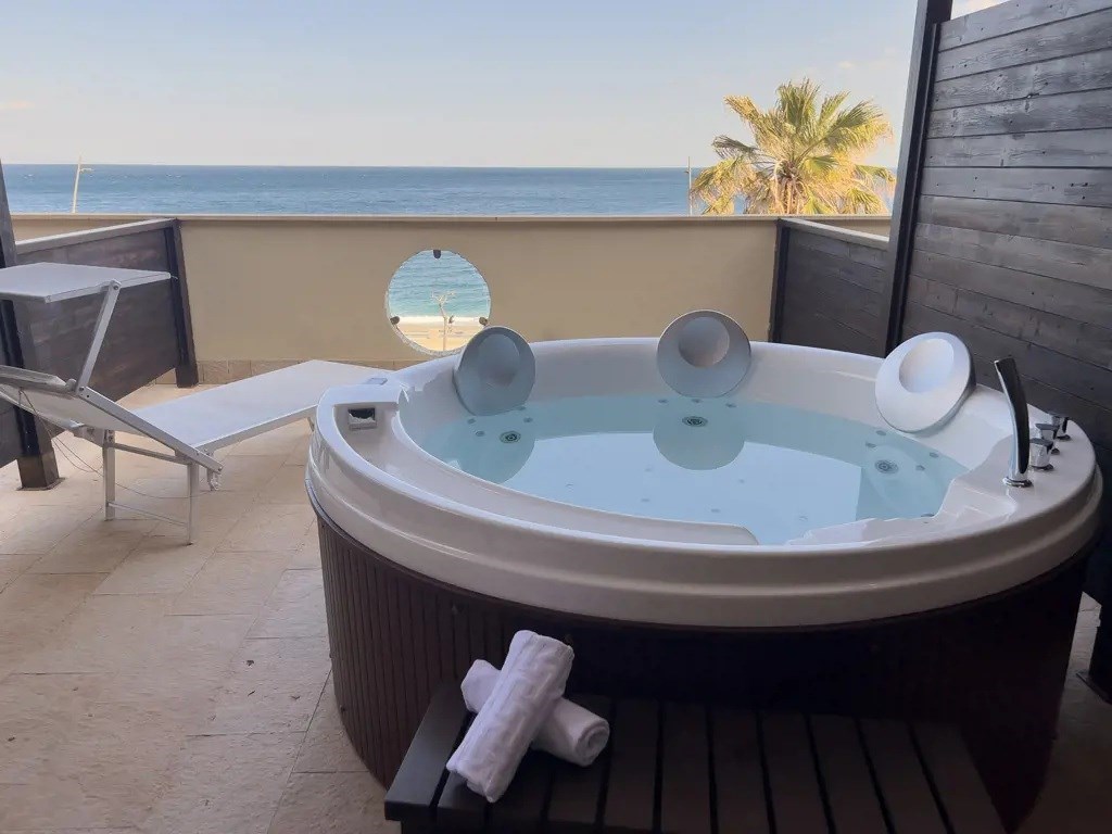 room_full_96546_19_57_3e52956dc07465c744416f46bc6104ae