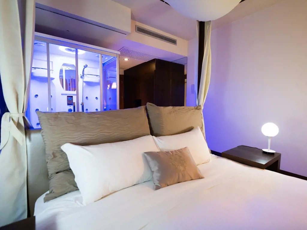 room_full_96546_31_62_f8e14572845030a8ea84e14283bb51fa